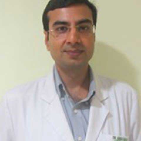 Dr Manish  Ahuja